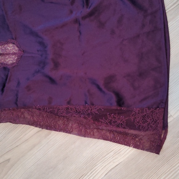 Vintage Victoria's Secret purple lace camisole top low scoop back - Picture 3 of 15